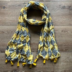 Gray and Yellow Scarf